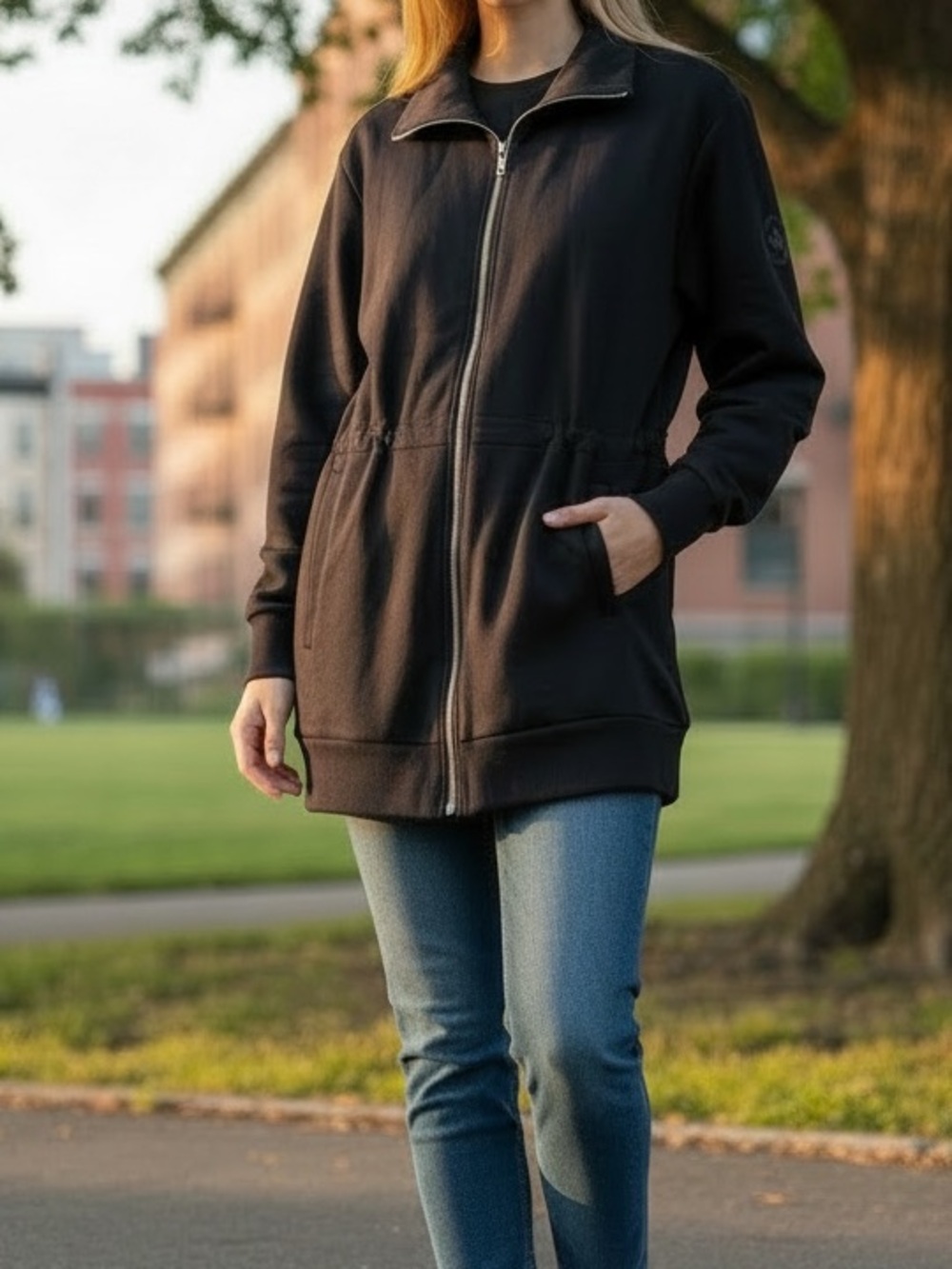 Converse Full Zip Jacket Women’s 
Large Black NWT Relaxed Fit Drawcord